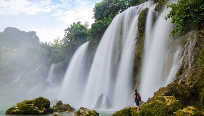 water, falls, nature-4165425.jpg